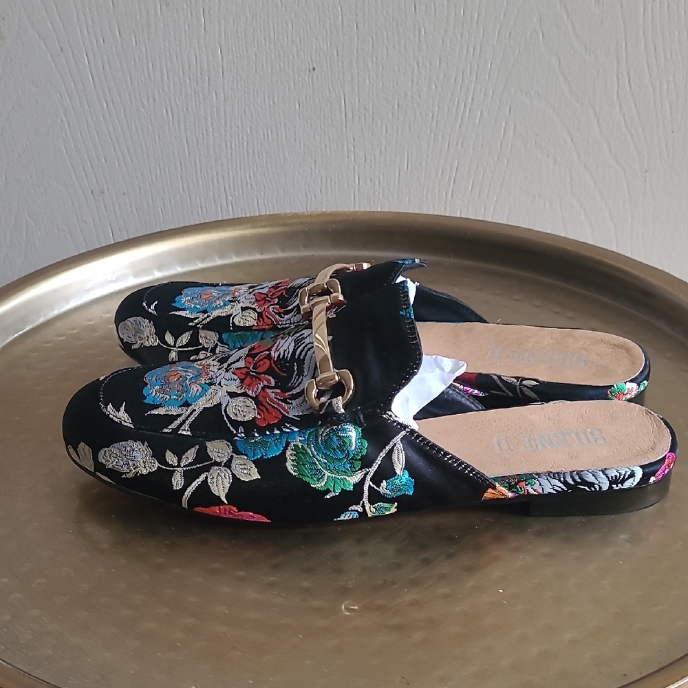 Silent D Silk Embroidery "Gracelee" Flat Mules Sz 38 /US 7/7.5